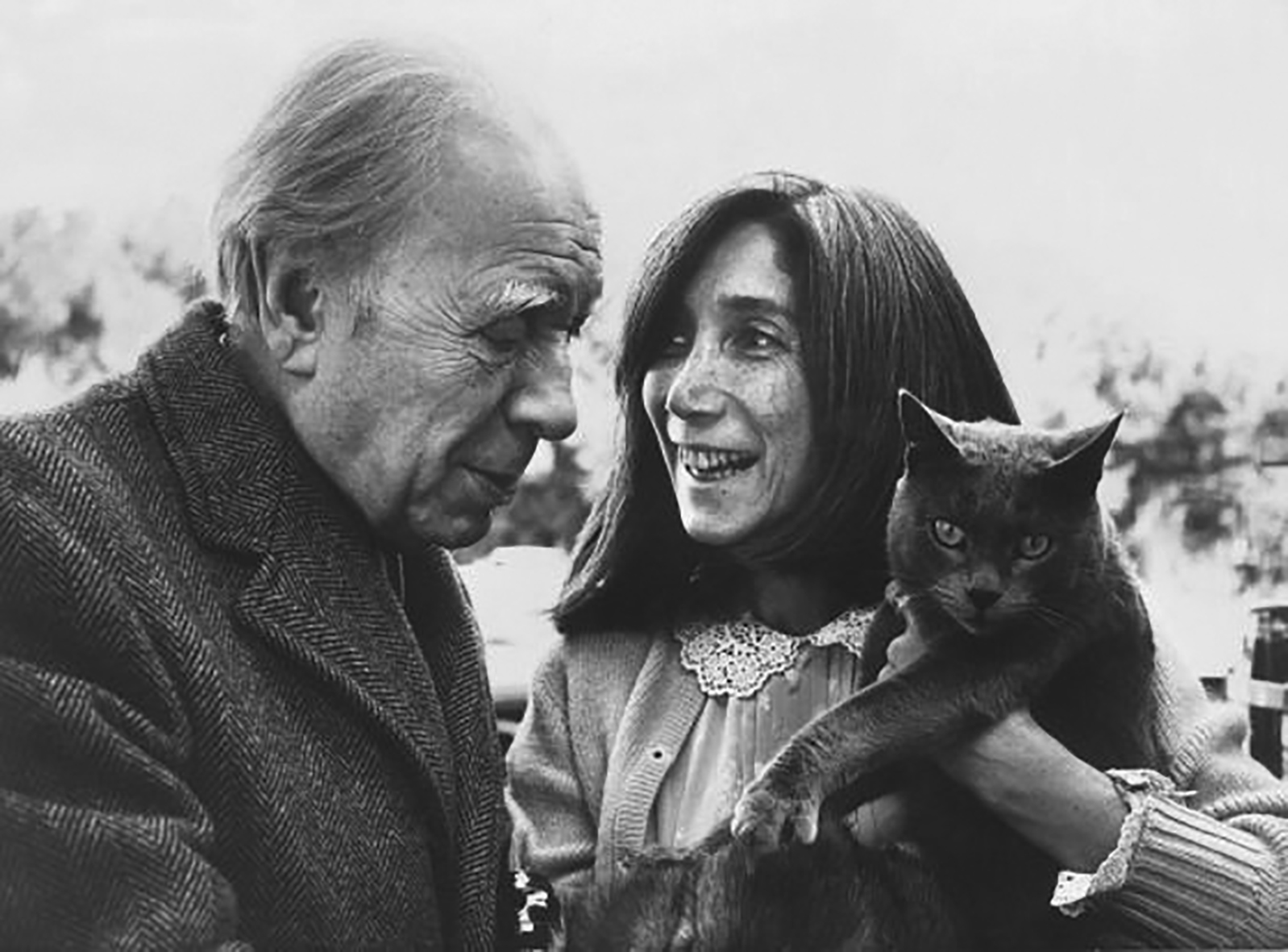 Photo of the author Jorge Luis Borges together with the writer and translator Maria Kodama